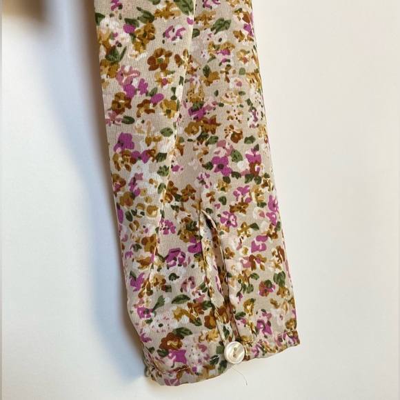 ASTR the Label Floral Ruched Sweetheart Neck Top - Picture 9 of 14